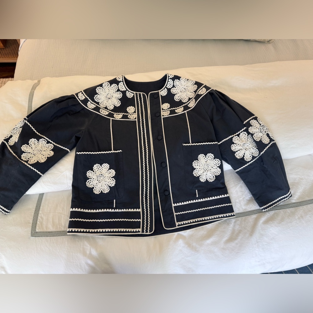 Hunter Bell sample sale barrel arm jacket